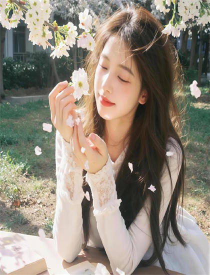 影院同步：《紧急救命 第一季》象征隐喻解析：符号意义与深层寓意探讨